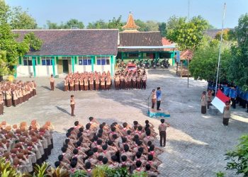 Upacara Peringatan Hari Lahir Pancasila di MTsN 8 Sragen Berlangsung dengan Khidmat