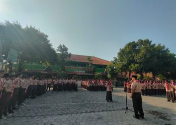Adakan Kemah Ujian SKU, Pramadista MTsN 2 Sragen Kukuhkan Tingkat Pramuka Penggalang