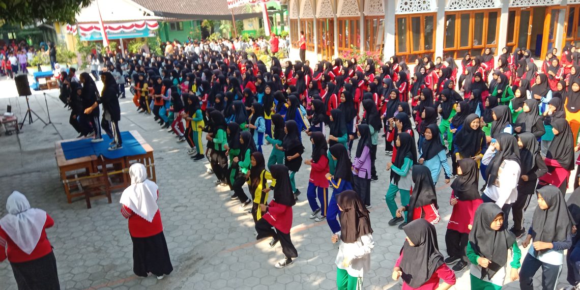 MTs Negeri 1 Sragen adakan Gerakan Aksi Bergizi Serentak serta Madrasah Aman & Sehat