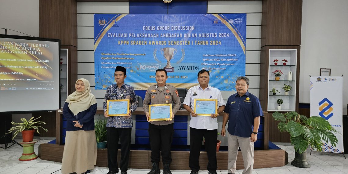 7 Satker di Kankemenag Sragen Terima Penghargaan KPPN