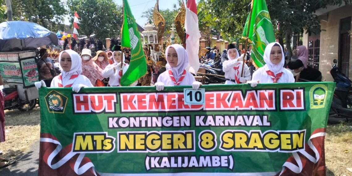 MTsN 8 Sragen Raih Juara 1 Karnaval HUT Kemerdekaan RI Ke-79 Kecamatan Kalijambe