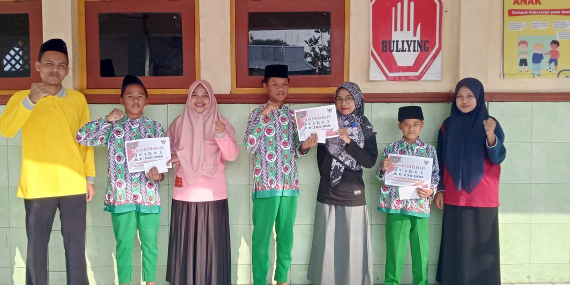 Semarakkan HUT Kemerdekaan RI Ke – 79, MTs SA Anna’im Ajisoko Adakan Lomba Kebersihan Antar Kelas