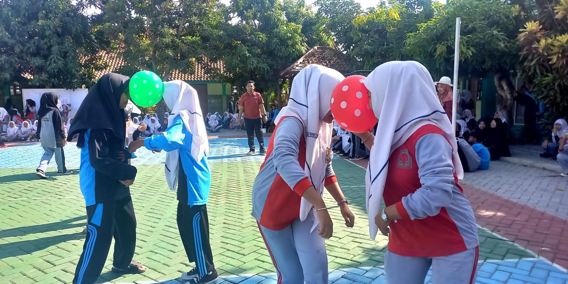 Kepala MTsN 8 Sragen Ingatkan Nilai Patriotisme dalam Lomba Semarak Bulan Agustus