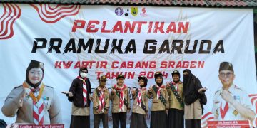 Siswa MIT Amanah Ngrampal Dilantik Sebagai Pramuka Garuda