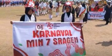 MIN 7 Sragen Raih Juara 1 Karnaval Kategori Jalan Kaki Pada HUT Kemerdekaan RI Ke-79 Kecamatan Kalijambe