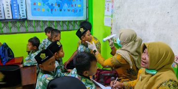 MIT Amanah Ngrampal Galakkan Pemberian Obat Cacing dan Penjaringan Kesehatan Siswa Madrasah