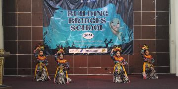 Tim Tari MTs N 6 Sragen Tampil pada Grand Opening Building Bridge School  UNS