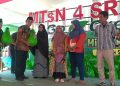 Milad Meriah, MTsN 4 Sragen Tunjukkan Kepedulian Kepada Sesama Dengan Bagikan 100 Paket Sembako