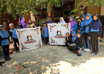 Siswa Kelas 5 MIN 2 Sragen Adakan Field Trip Belajar Membatik di Masaran