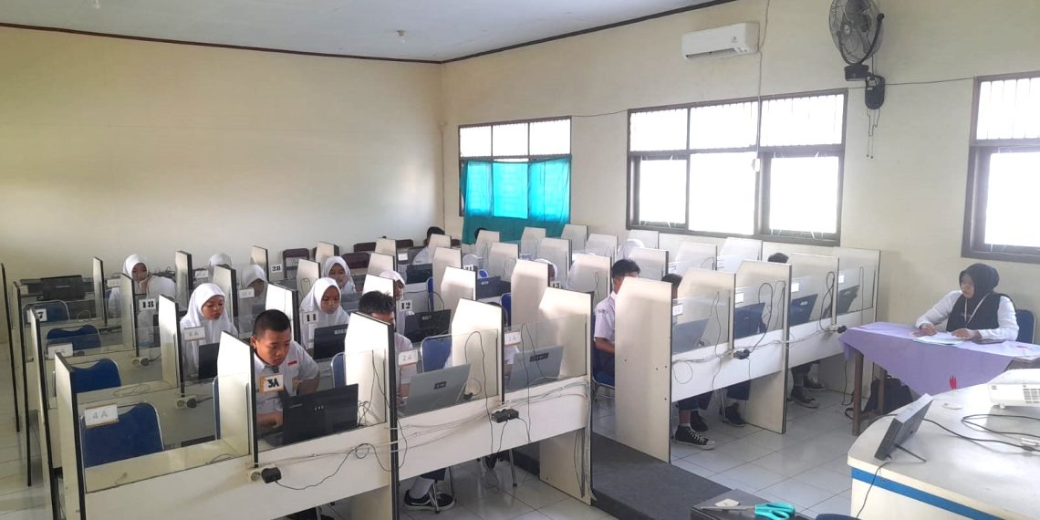 MTs N 6 Sragen Sukses Ikuti ANBK 2024 Tanpa Kendala