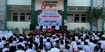 MIN 9 Sragen Rayakan Hari Santri Nasional 2024 dengan Khotmil Quran