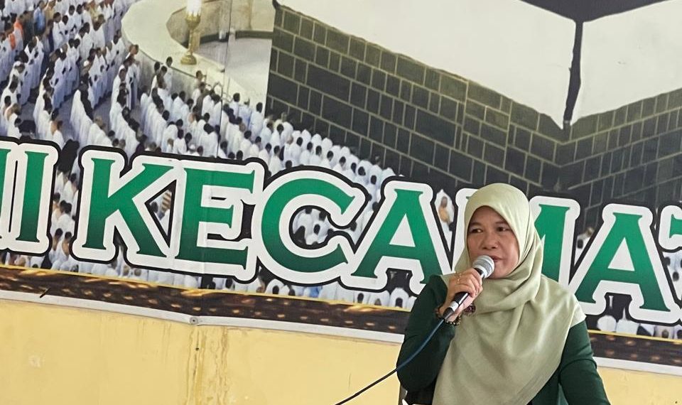 Berikan Taushiah Kepada Jemaah IPHI Miri, Dewi Anisah Tekankan Bahwa Ibadah Haji Merupakan Ibadah Taawun