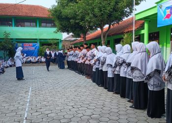Sebuah Persembahan Di Hari Guru Oleh Siswa-Siswi MTs N 6 Sragen