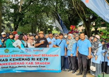 Lepas Ribuan Peserta Jalan Sehat, Wakil Bupati Sragen Harapkan Semua Warga Masyarakat Selalu Menjaga Kerukunan