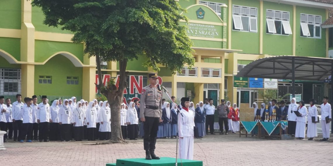 MAN 2 Sragen Sukses Gelar Giat “Police Goes to School”, Tekankan Disiplin dan Kesadaran Hukum