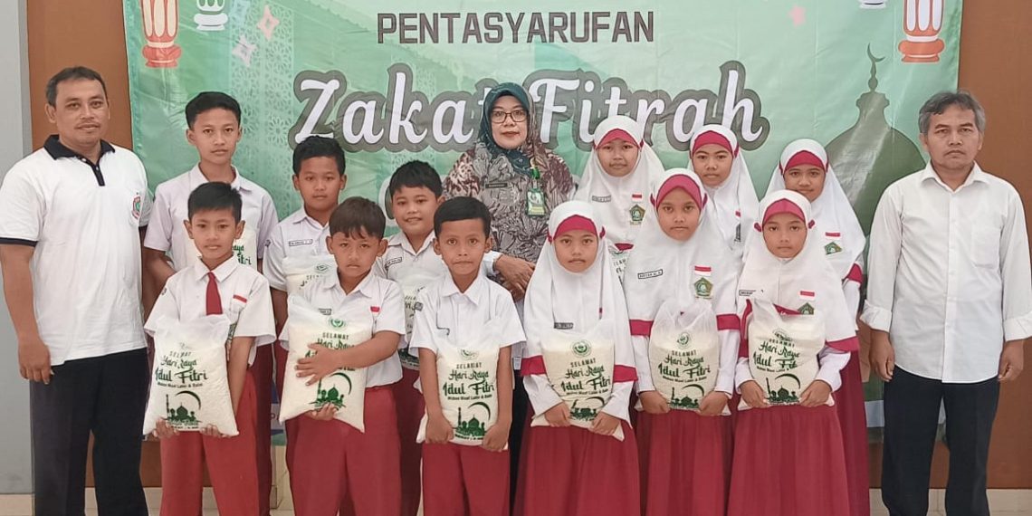 Memasuki Pertengahan Ramadhan, MIN 9 Sragen Tasyarufkan Zakat Fitrah