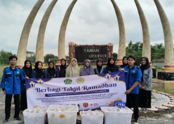 MAN 2 Sragen Menebar Berkah Ramadan, Berbagi Takjil dan Zakat Fitrah untuk Kebersamaan
