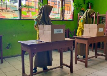 Hiruk Pikuk Pesta Demokrasi Warnai Pemilihan Ketua OSIM MTsN 4 Sragen