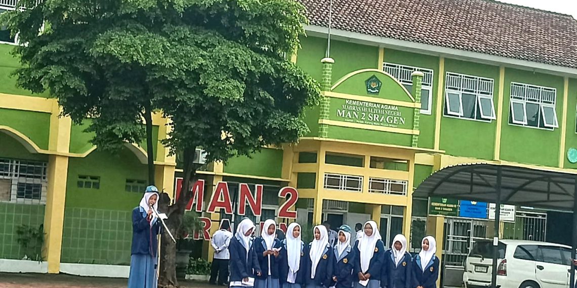 Satu Suara Seribu Harapan, MAN 2 Sragen Gelorakan Semangat Kebangkitan Nasional Lewat Puisi dan Patriotisme