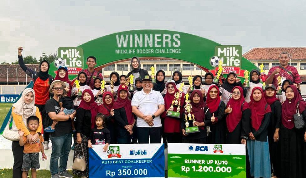 MIN 9 Sragen Torehkan Prestasi Gemilang Dalam Turnamen Sepakbola Putri Milklife Soccer Challenge Djarum Foundation 2025