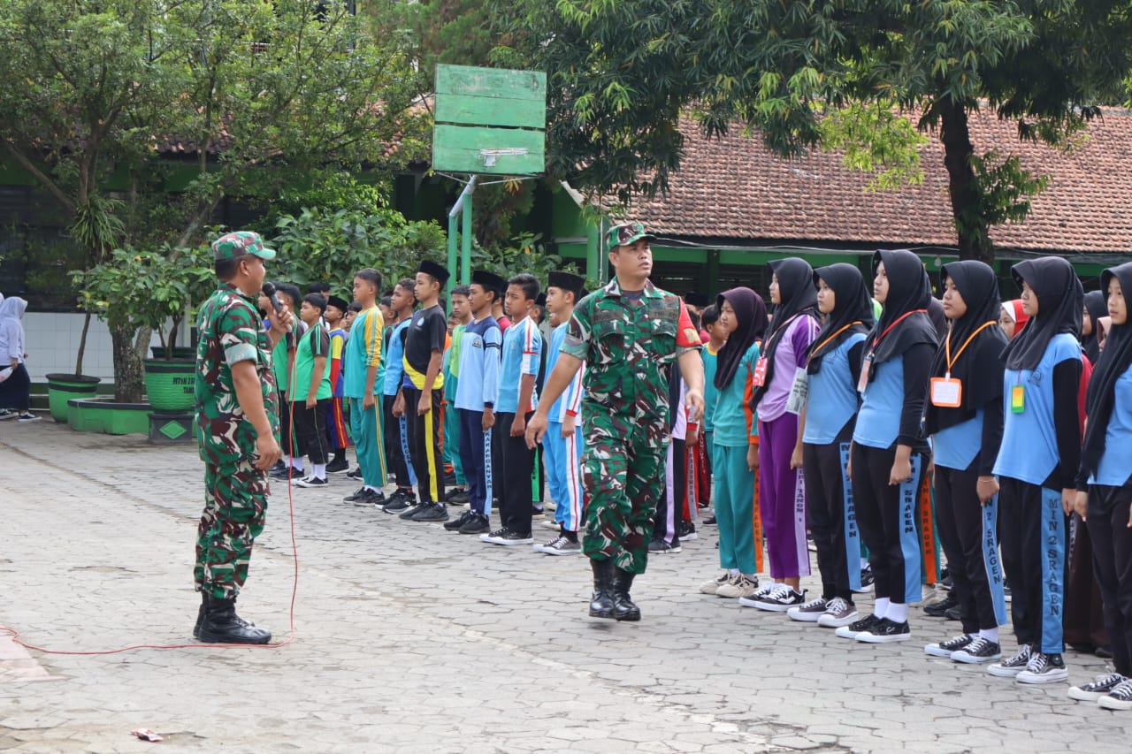 Gandeng Koramil pada MATSAMA, MTsN 2 Sragen Gelar Pelatihan PBB