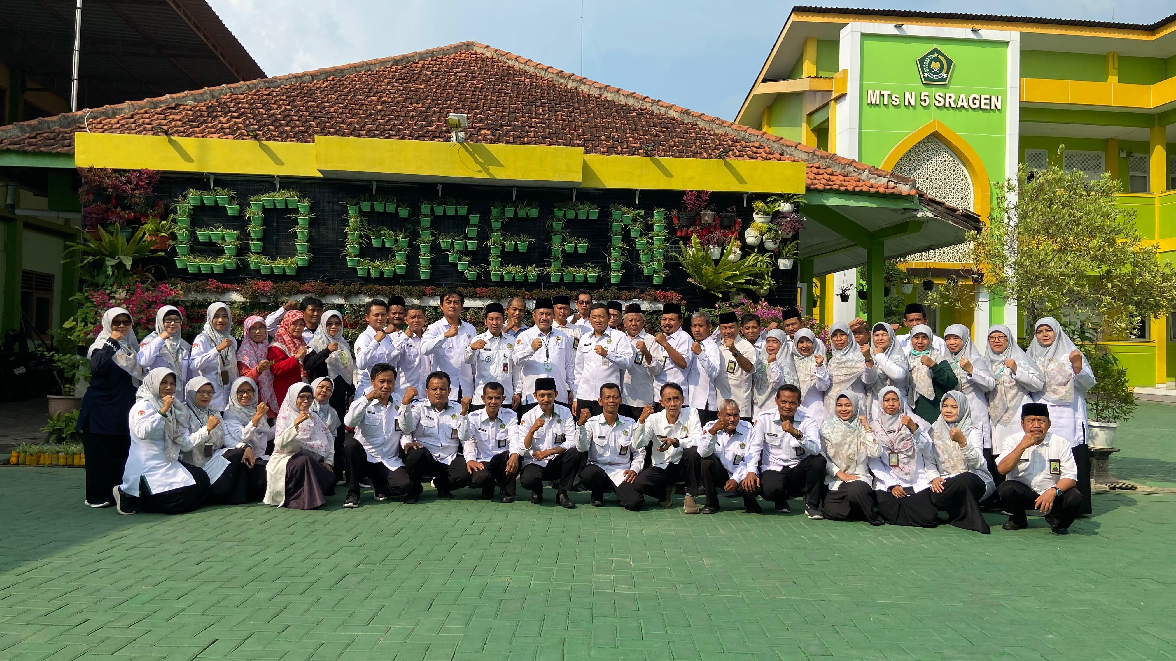 Kabid Penmad Kemenag Jateng Dorong MTsN 5 Sragen Wujudkan Madrasah yang Nyaman dan Humanis