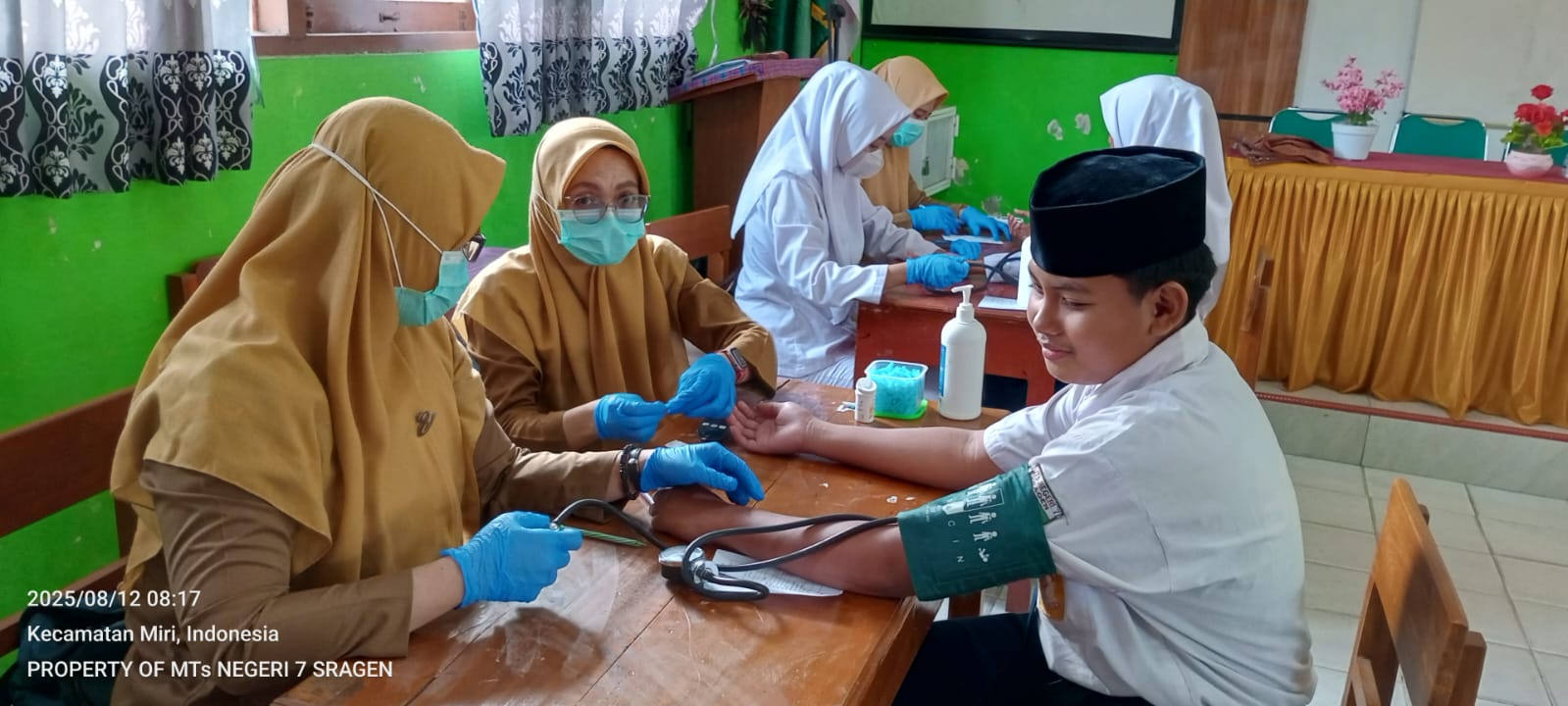 Peduli Kesehatan Siswa, MTsN 7 Sragen Gandeng Puskesmas Miri Laksanakan CKG