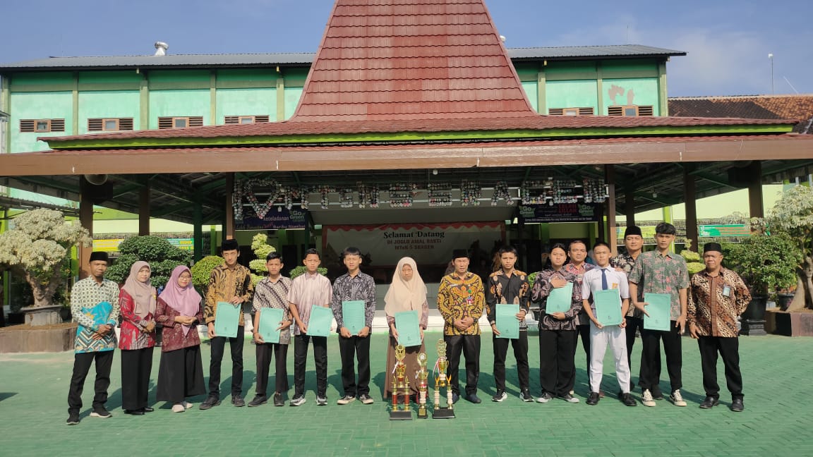 Kado Terindah MTsN 5 Sragen di HUT ke-80 RI: Prestasi Gemilang di PORSENI Madrasah Jateng