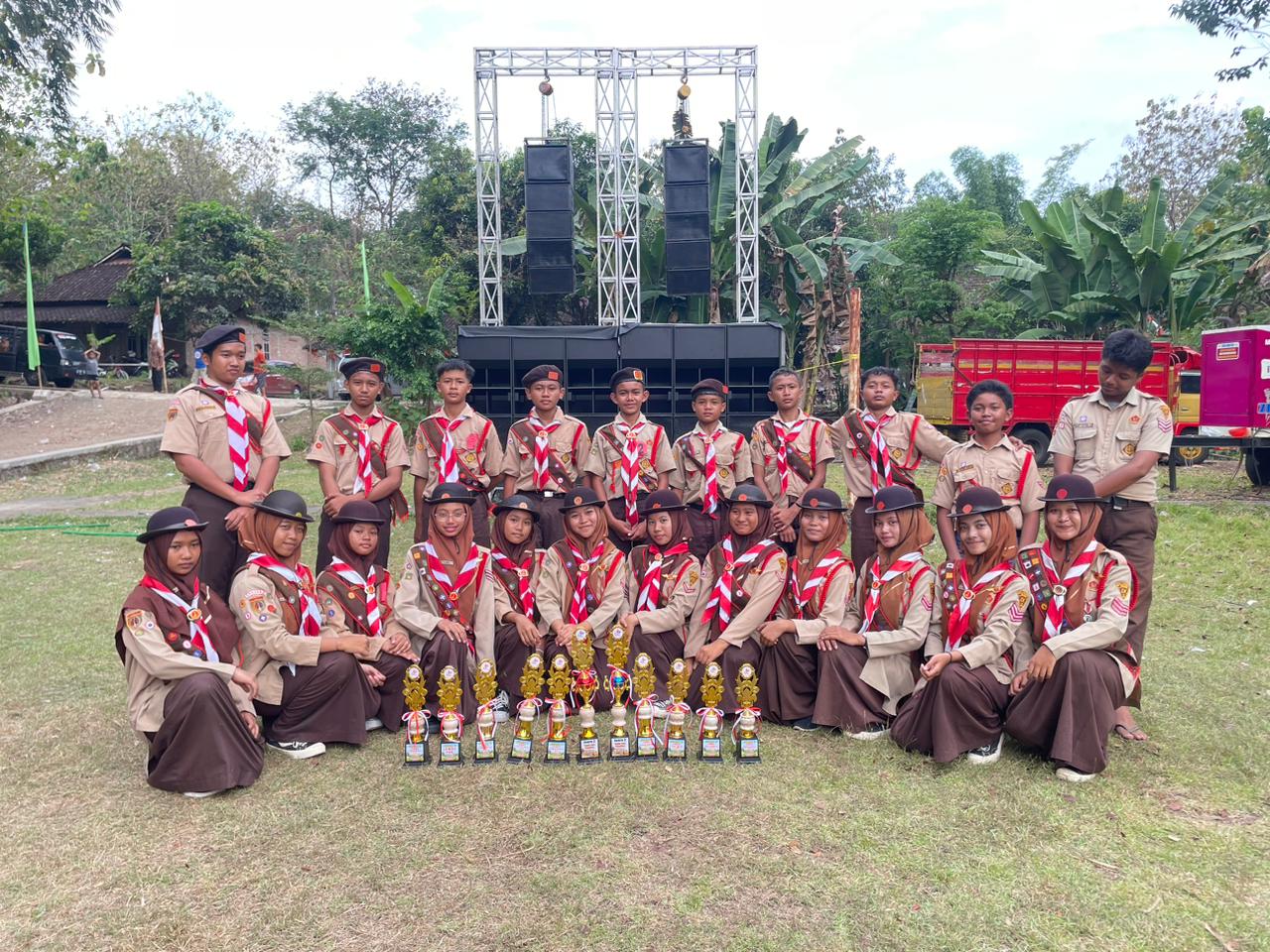 Borong Juara, MTsN 8 Sragen Bersinar di Kemah Hari Pramuka ke-64