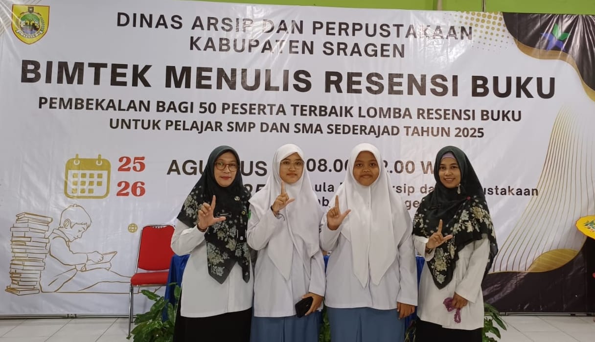 Dari Halaman Buku ke Panggung Prestasi: Dua Srikandi MAN 2 Sragen Tembus 50 Besar Lomba Resensi