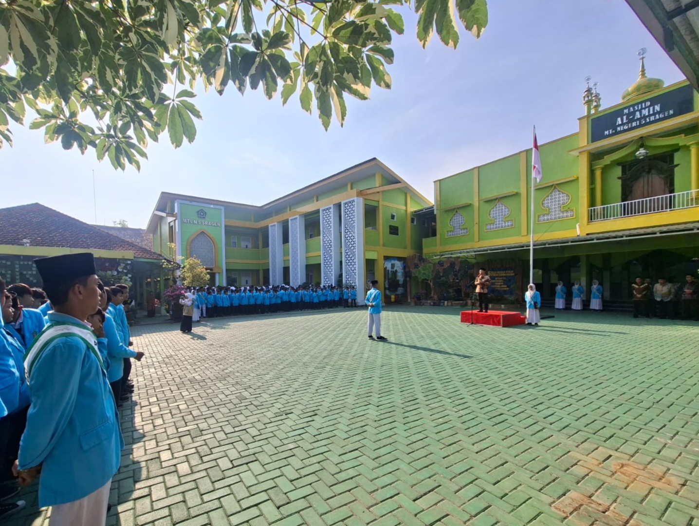 MTsN 5 Sragen: “Mengetuk Langit” Demi Indonesia Damai
