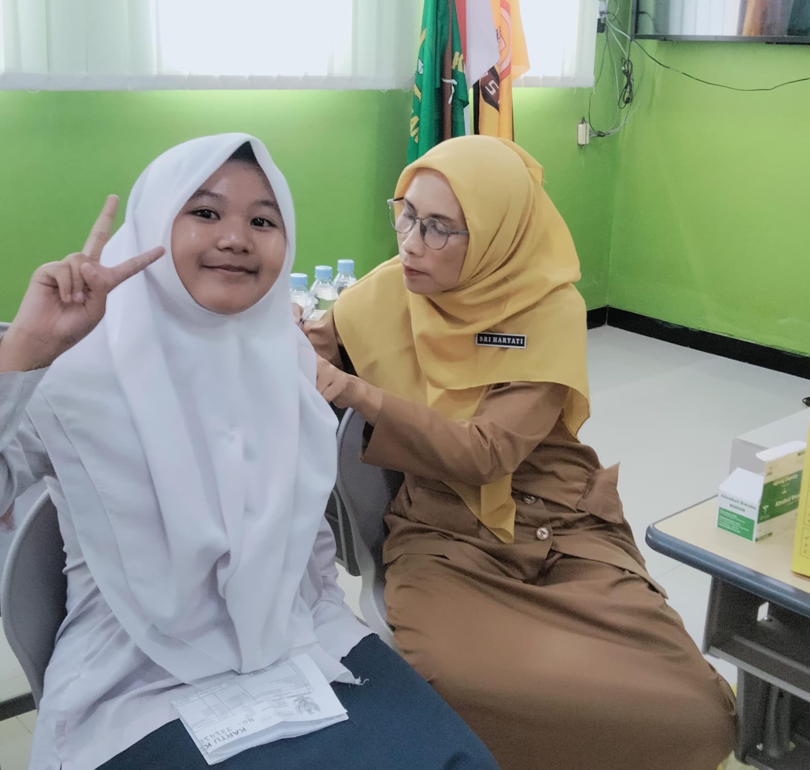 Cegah Kanker Serviks Sejak Dini, Siswi MTsN 2 Sragen Terima Imunisasi HPV