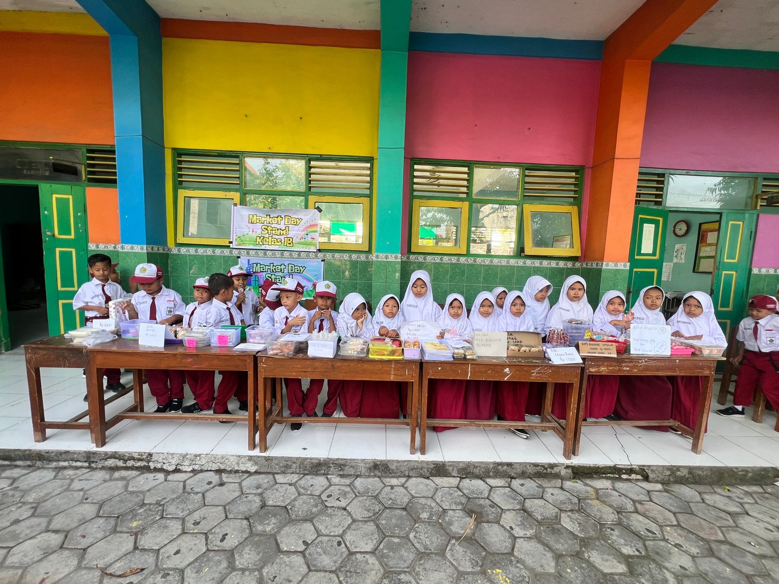 Market Day MIN 2 Sragen Sukses Meriahkan Madrasah Dua Hari Penuh