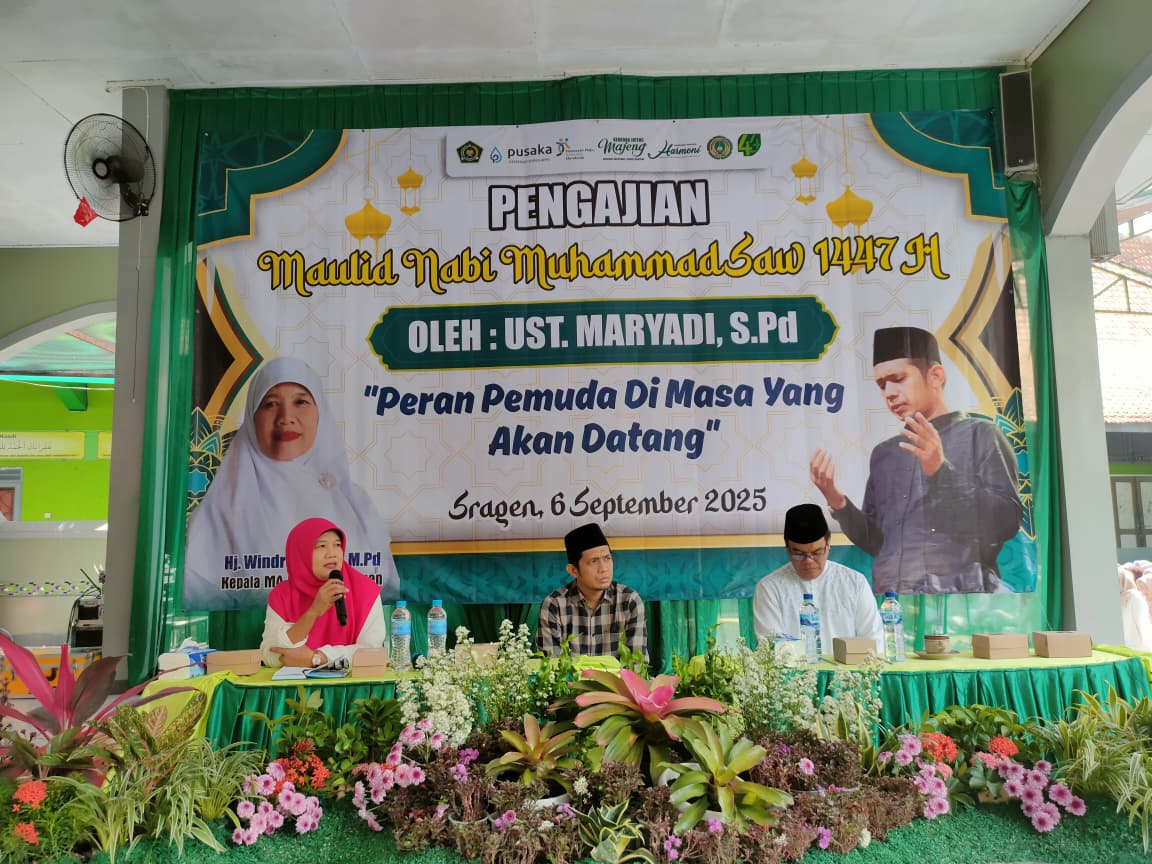 Ribuan Siswa MAN 1 Sragen Peringati Maulid Nabi Muhammad SAW dengan Penuh Khidmat