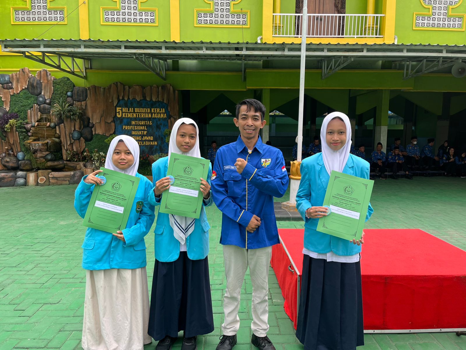Semangat Pemuda Bergelora, KNPI Sragen Inspirasi Siswa MTsN 5 Sragen di Momen Sumpah Pemuda