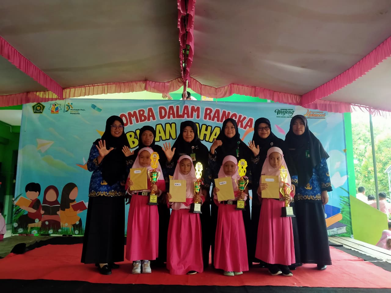 Ragam Lomba Meriahkan Peringatan Sumpah Pemuda dan Bulan Bahasa di MIN 5 Sragen