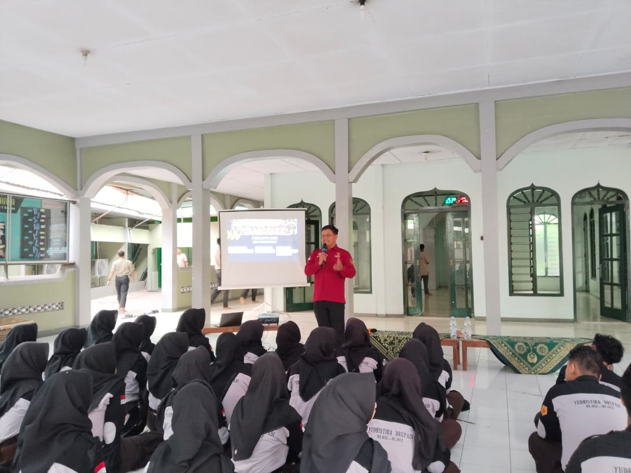 Pramuka MAN 1 Sragen Bekali Dewan Ambalan dengan Keterampilan Leadership