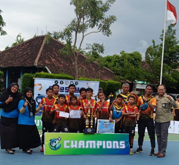 Tim Futsal MIN 9 Sragen Kembali Ukir Prestasi: Juara 1 Turnamen Futsal AKOSIWA Surakarta 2025