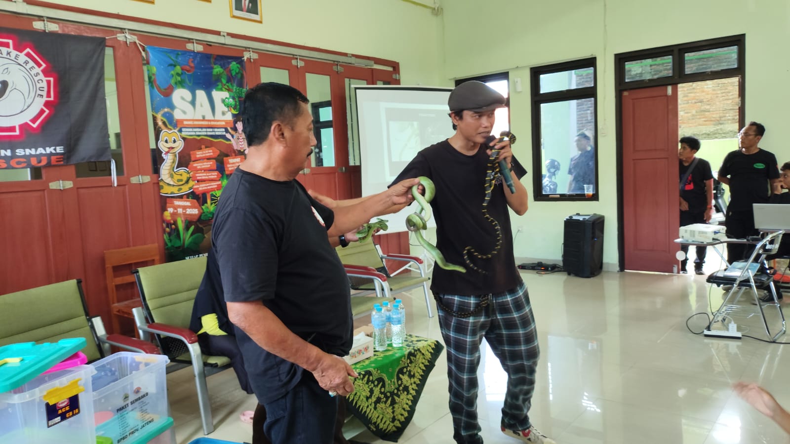 Dewan Ambalan MAN 1 Sragen Gelar Pelatihan Penanganan Ular Bersama Sragen Snake Rescue