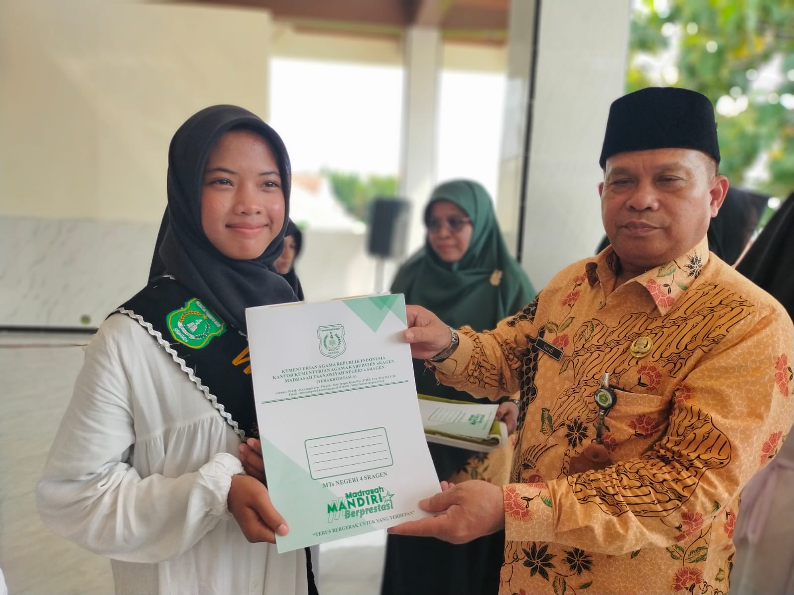 MTsN 4 Sragen Gelar Wisuda Tahfidz untuk 16 Siswa di Akhir Semester Gasal