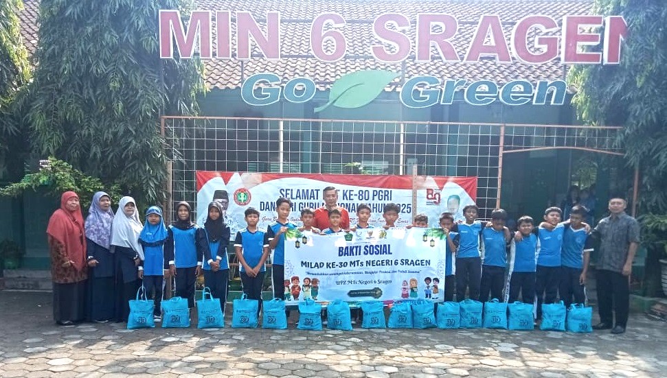 MTsN 6 Sragen Salurkan Bantuan Sosial kepada Siswa SD/MI sebagai Rangkaian Milad ke-30