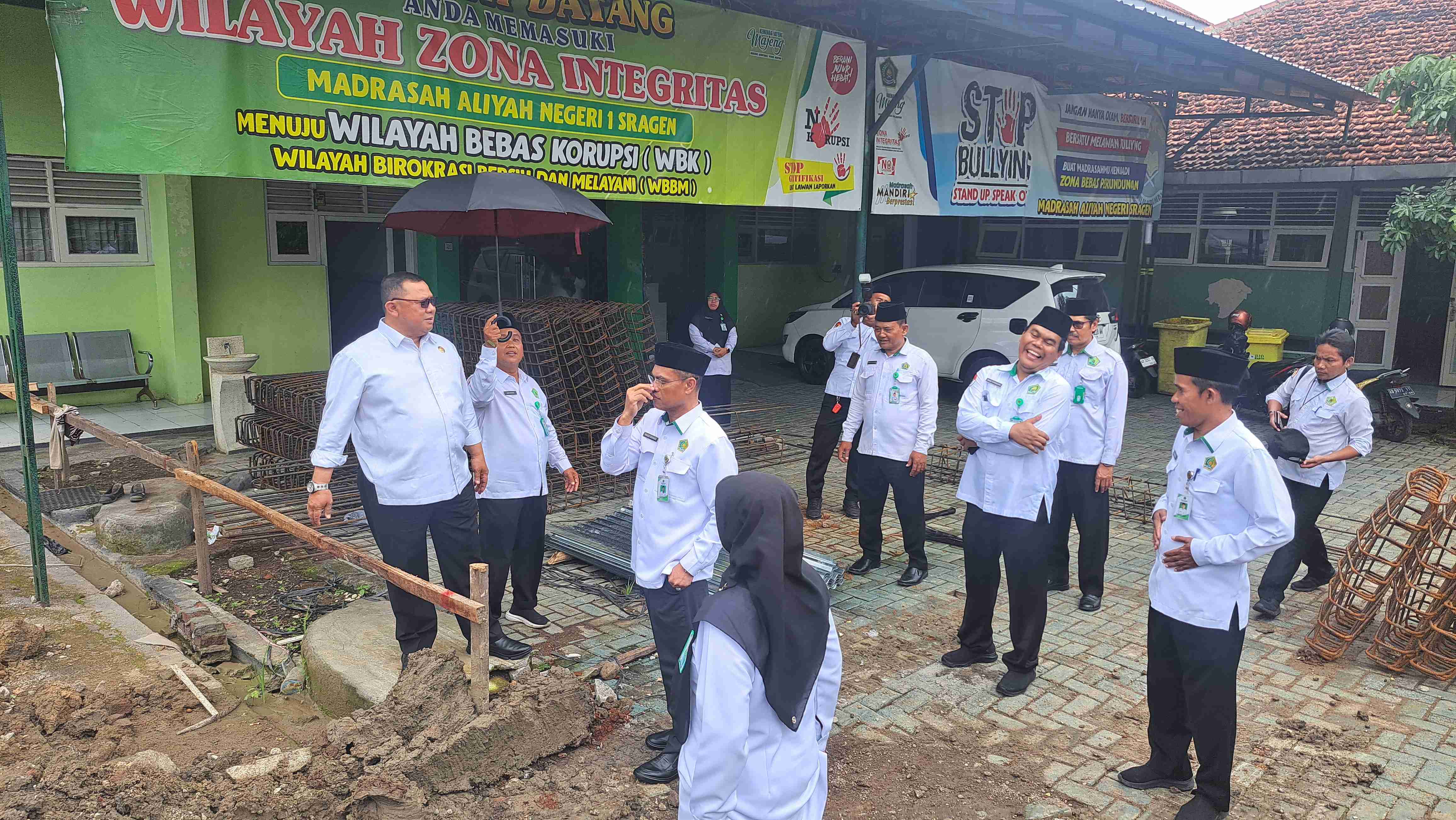 Kakanwil Kemenag Jateng Saiful Mujab Tinjau Pembangunan Gedung PUPR di MAN 1 Sragen