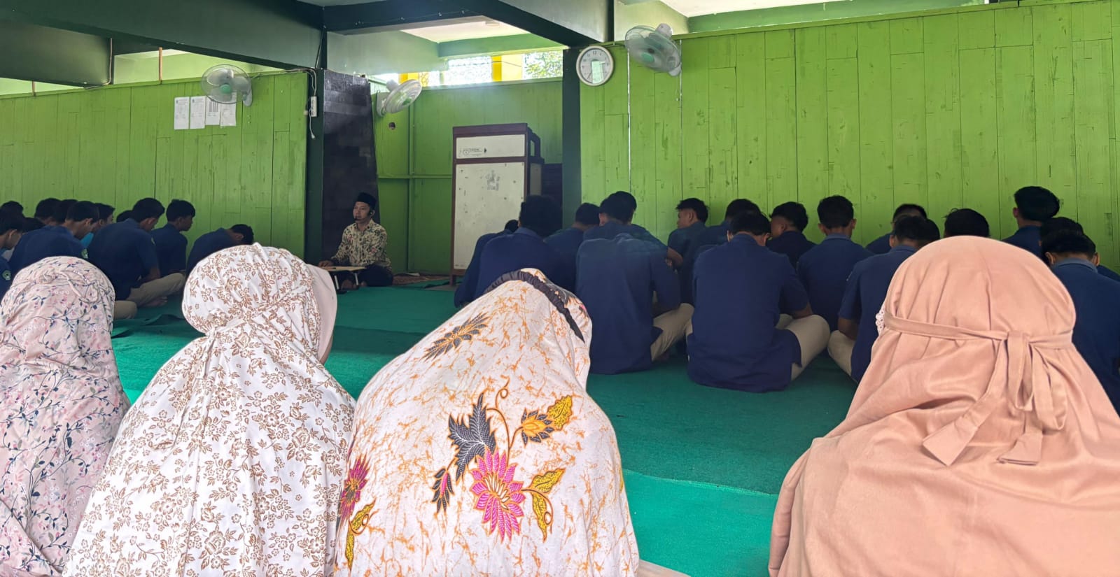 Pengajian Kitab Ta’lim al-Muta’allim Bahas Hakikat Ilmu dan Fiqih di MAN 3 Sragen