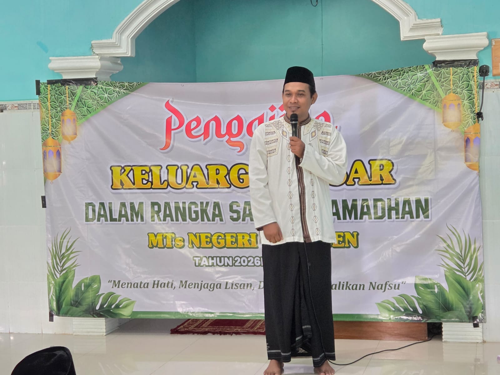 Sambut Ramadan, MTsN 2 Sragen Laksanakan Pengajian di Masjid Al Abror