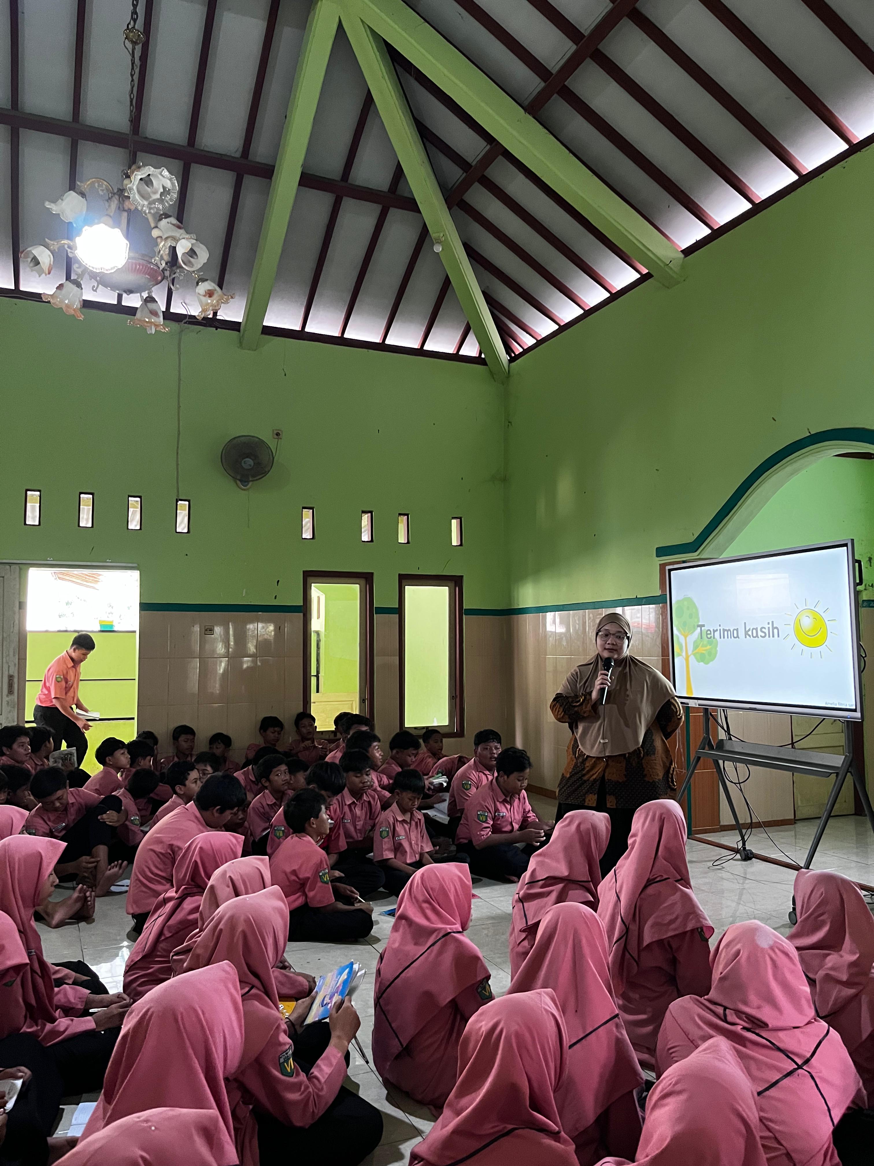 Siswa MTsN 8 Sragen Terima Penyuluhan PHBS dan Kesehatan Remaja dari Puskesmas Kalijambe