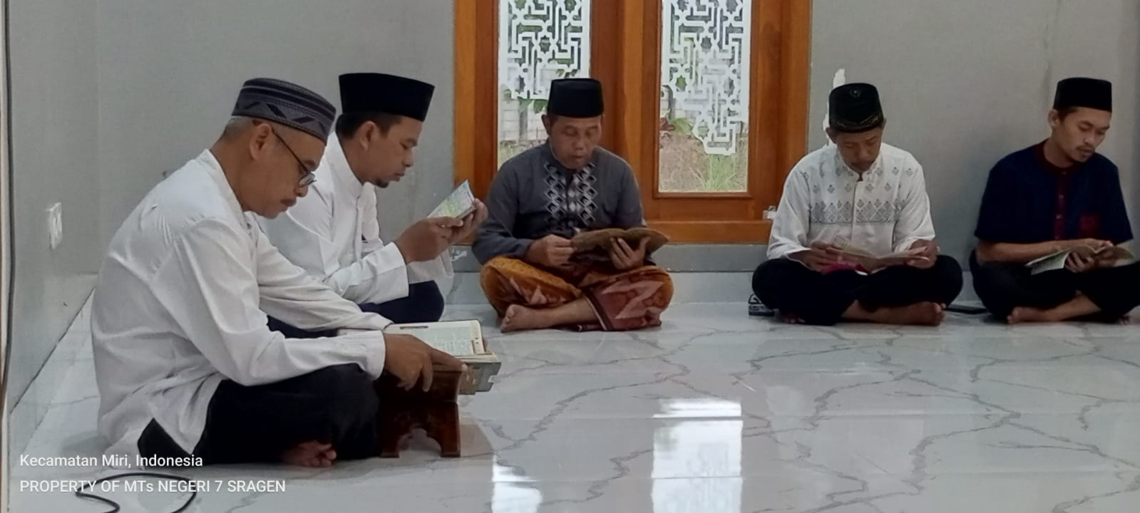 Sambut Gerhana Bulan, MTsN 7 Sragen Gelar Khataman Al-Qur’an dan Salat Khusuf Berjamaah
