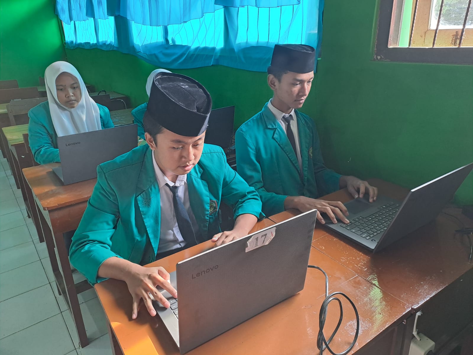 Persiapkan TKA, MTsN 2 Sragen Gelar Gladi Bersih Berbasis Komputer