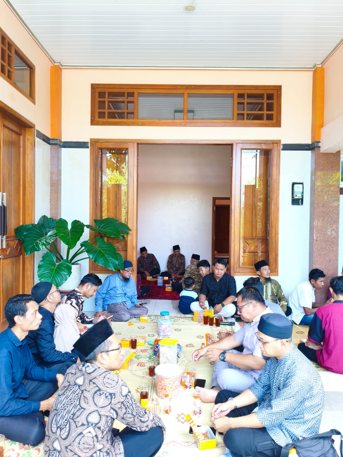 Pererat Silaturahmi, Keluarga Besar MTsN 8 Sragen Gelar Halalbihalal