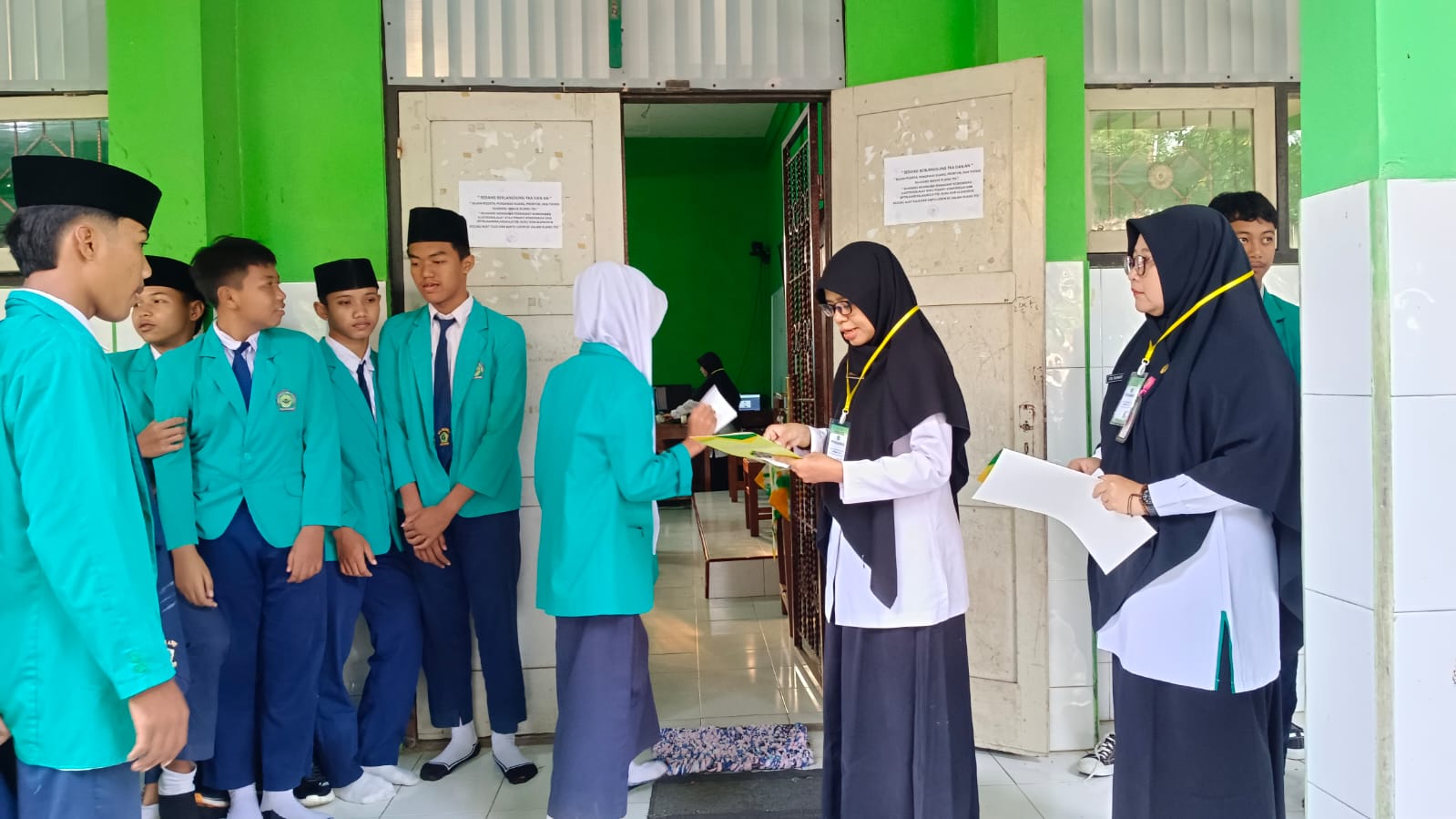 Hari Pertama Pelaksanaan TKA di MTsN 2 Sragen Berlangsung Kondusif