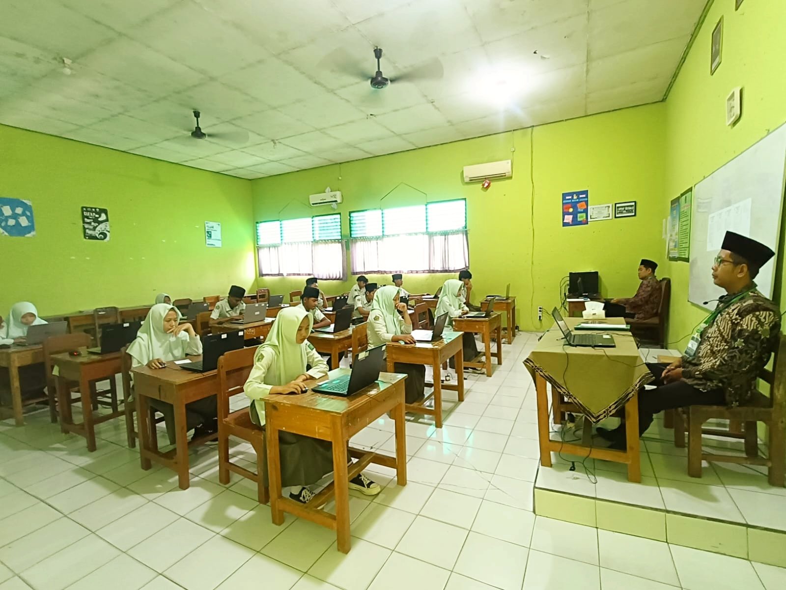 TKA Perdana MTsN 7 Sragen Berjalan Sukses, Prioritaskan Kenyamanan Siswa